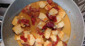 Baccalà alla calabrese, un tripudio di colore e sapore. Devi provarlo perchè è irresistibile e lasci tutti a bocca aperta