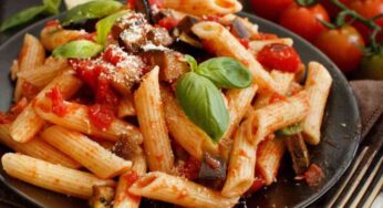 La pasta alla norma va preparata così e guai a dire il contrario: ti porto a casa sapori e profumi della Sicilia