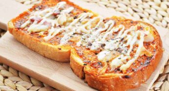 Pizza toast: li preparo quando gli ospiti arrivano in casa senza preavviso, non sporco nulla e vanno via con la pancia piena