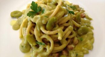 Tagliatelle con le fave, se ci aggiungi un ingrediente speciale vanno bene anche a Pasquetta. Un primo piatto da languorino