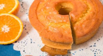 Torta all’arancia soffice e super profumata: la prepari in 10 minuti senza usare la bilancia e fai sempre un figurone